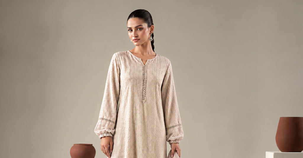 Off-White Lawn 3 Piece Embroidered Suit – Maria.B