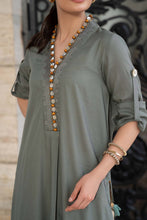 Load image into Gallery viewer, 2 Piece Embroidered Lawn Suit for Women - Sea Green