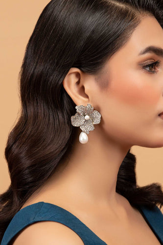 Triple Pearl Drop Silhouette - White Earrings