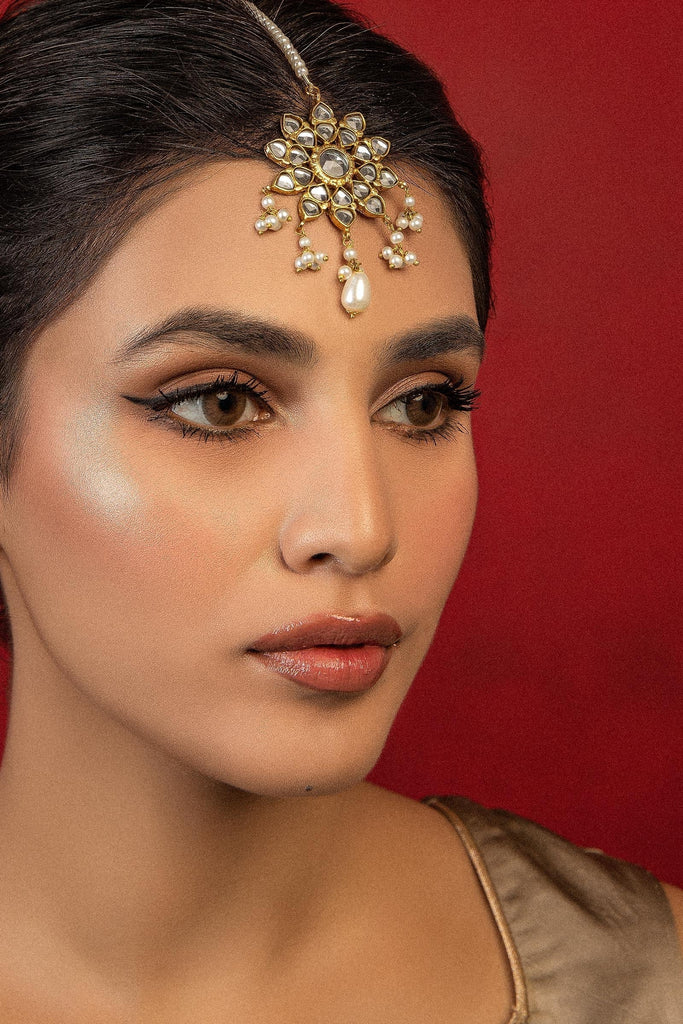 White Glass Pearl Sahara - Gold Tikka