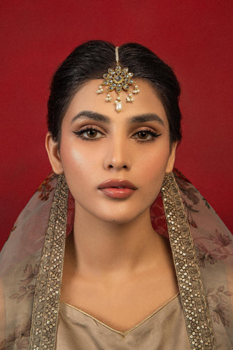 White Glass Pearl Sahara - Gold Tikka