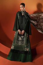 Load image into Gallery viewer, Embroidered Satin Silk 3 Piece Suit – Green