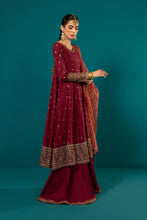 Load image into Gallery viewer, Maroon 3 Piece Embroidered Raw Silk Suit