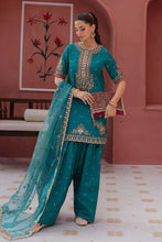 Load image into Gallery viewer, Spray Embroidered Raw Silk Suit for Women - Green